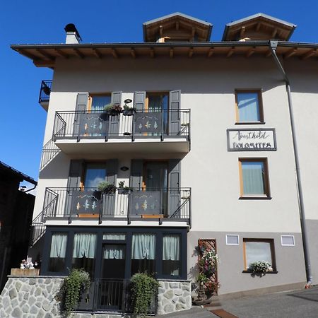 Aparthotel Dolomites Living&Relax Commezzadura Eksteriør bilde