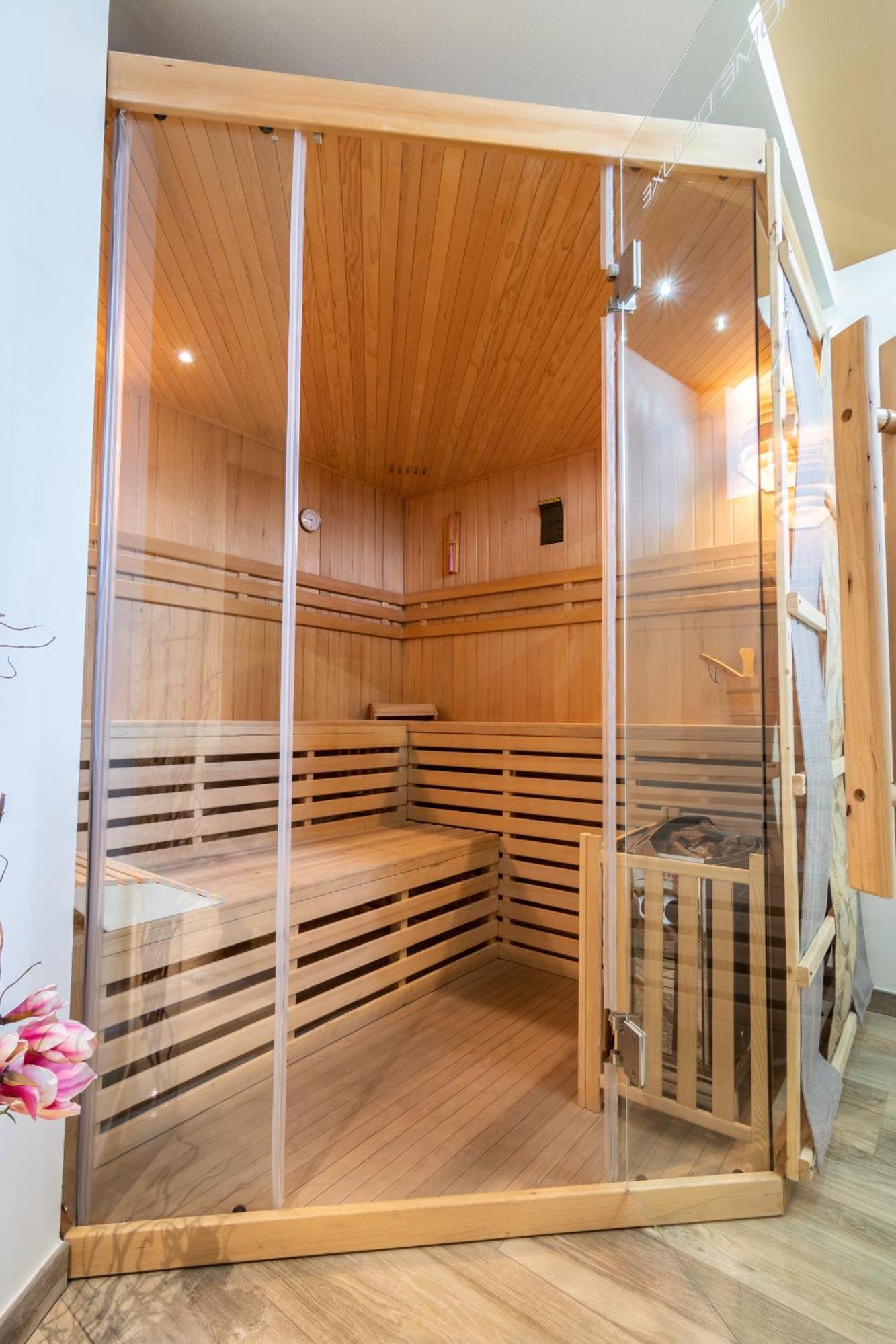 Aparthotel Dolomites Living&Relax Commezzadura Eksteriør bilde