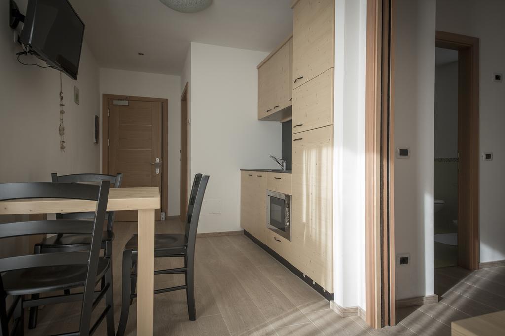 Aparthotel Dolomites Living&Relax Commezzadura Eksteriør bilde