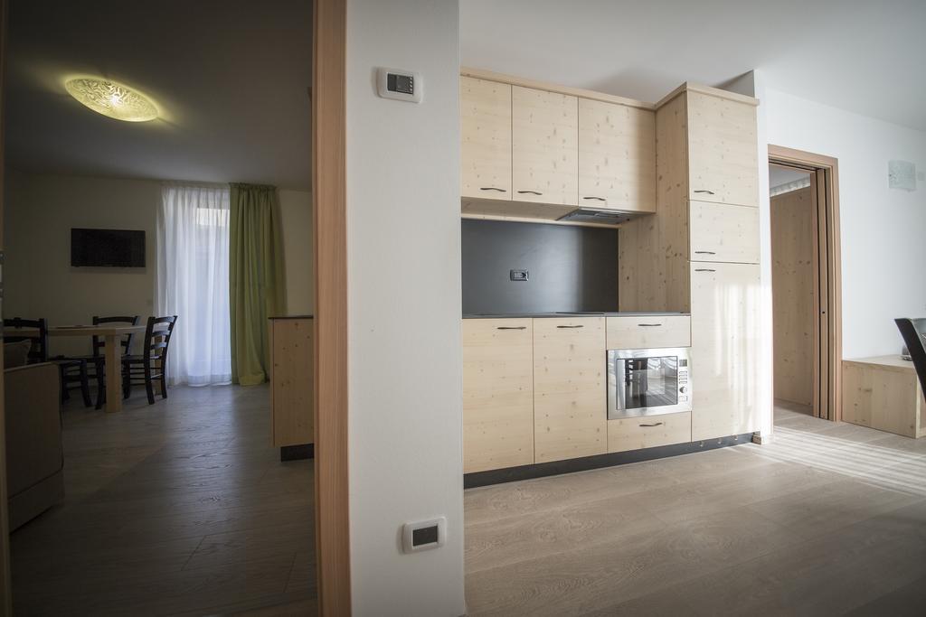 Aparthotel Dolomites Living&Relax Commezzadura Eksteriør bilde