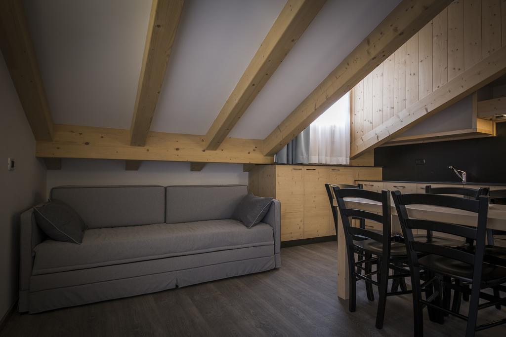 Aparthotel Dolomites Living&Relax Commezzadura Rom bilde