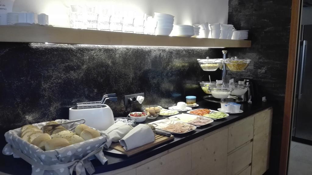 Aparthotel Dolomites Living&Relax Commezzadura Eksteriør bilde