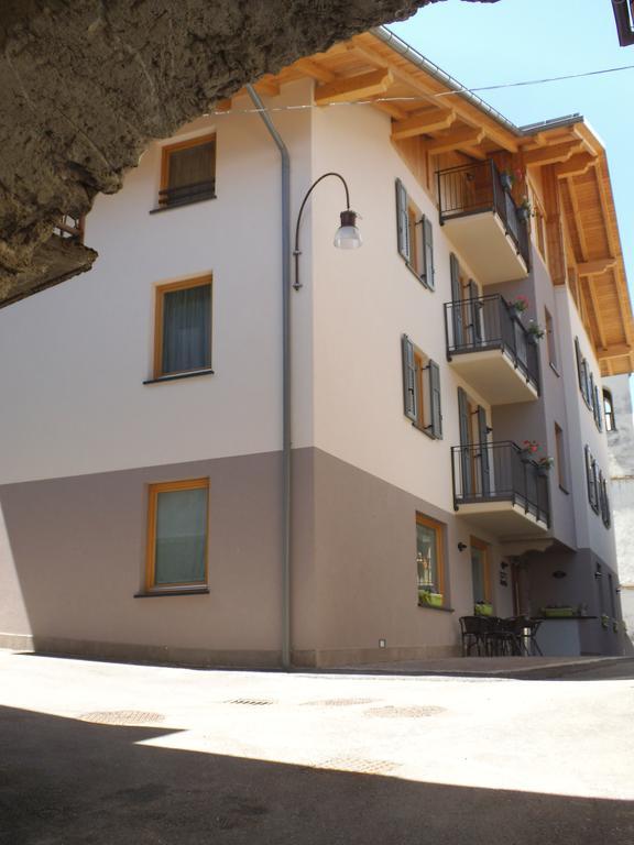 Aparthotel Dolomites Living&Relax Commezzadura Eksteriør bilde