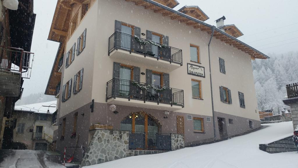 Aparthotel Dolomites Living&Relax Commezzadura Eksteriør bilde