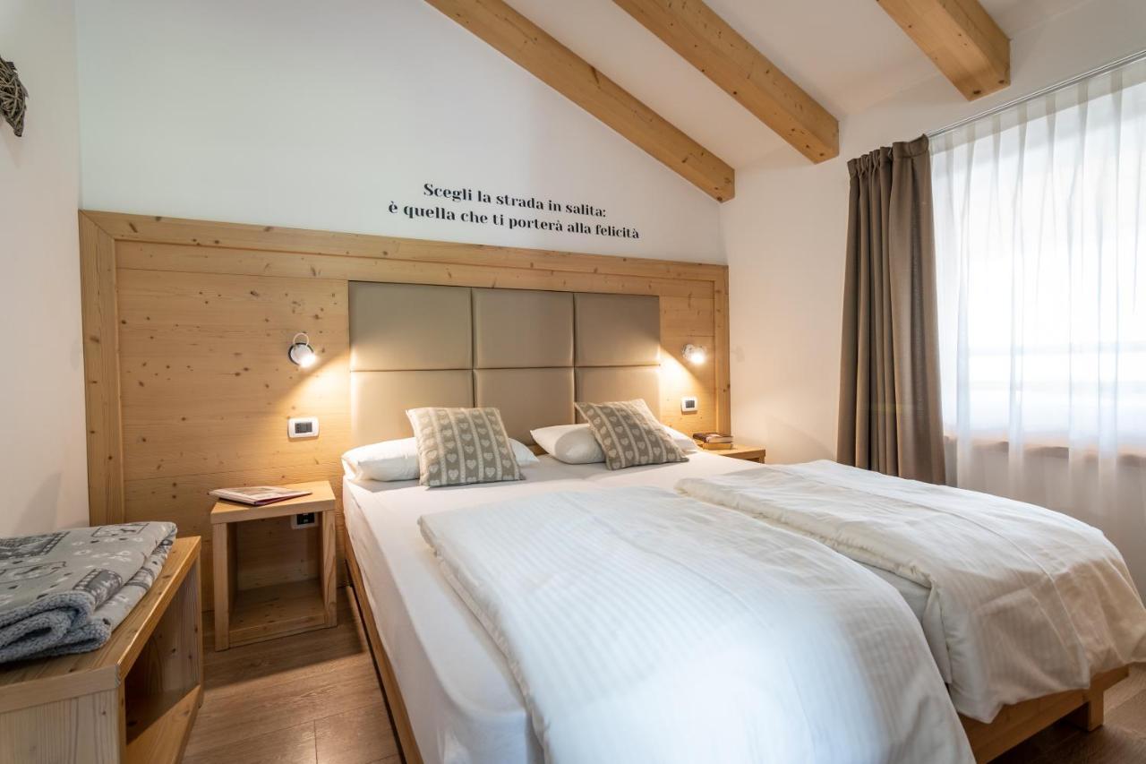 Aparthotel Dolomites Living&Relax Commezzadura Eksteriør bilde