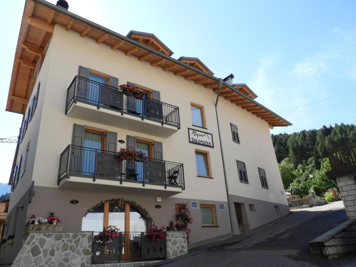 Aparthotel Dolomites Living&Relax Commezzadura Eksteriør bilde